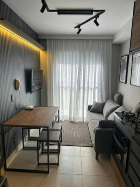 Belo Studio com suíte e varanda